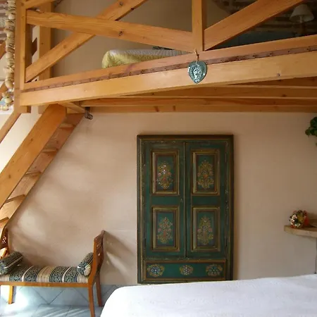 Chambres D'hotes Des Caissons Bed & Breakfast